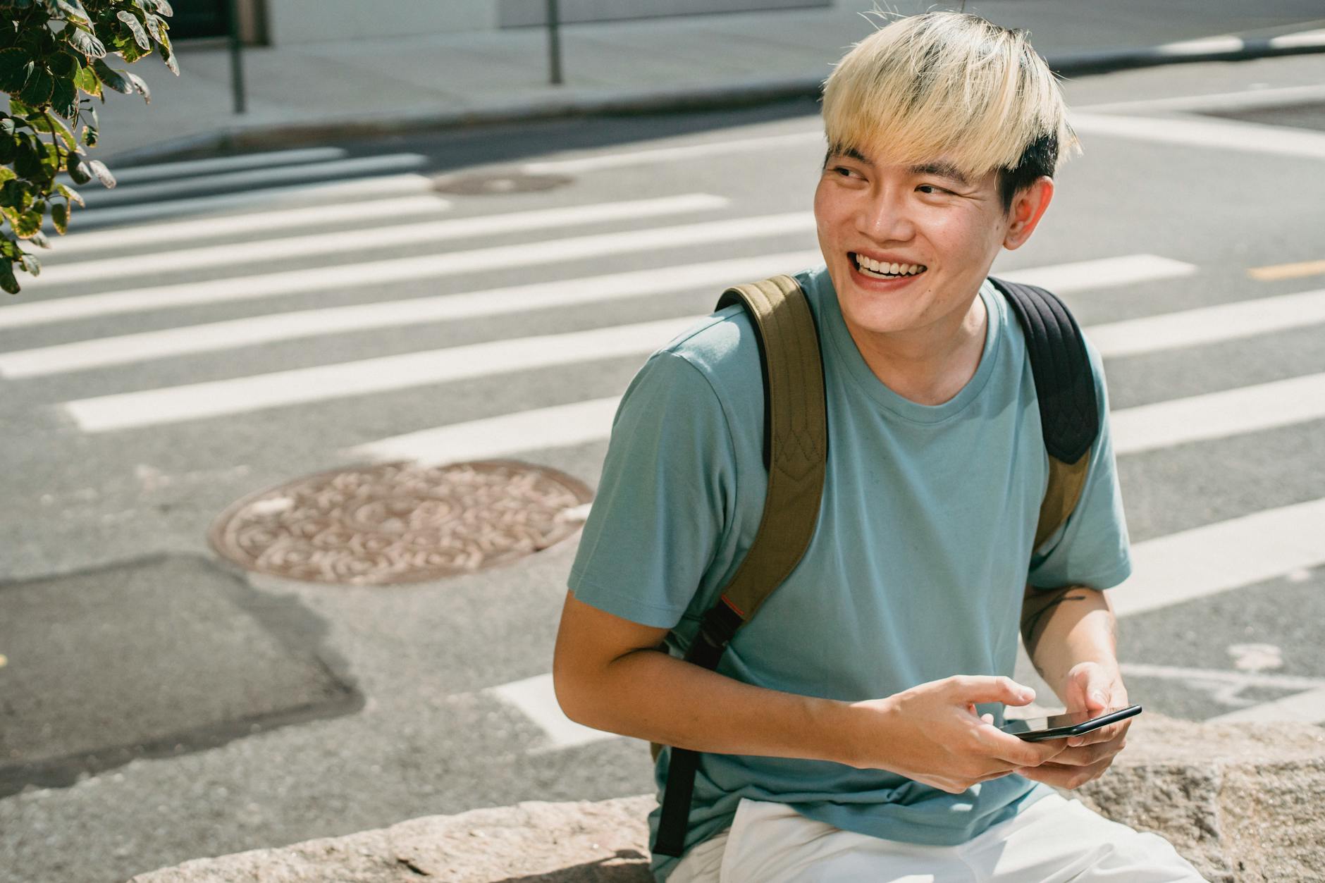 マッチングアプリ無料おすすめアプリを使う男性